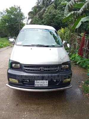 Toyota Noah 2006 Silver