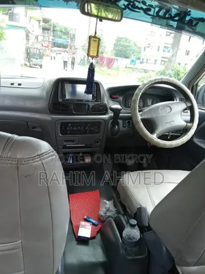 Toyota Noah 2006 Silver