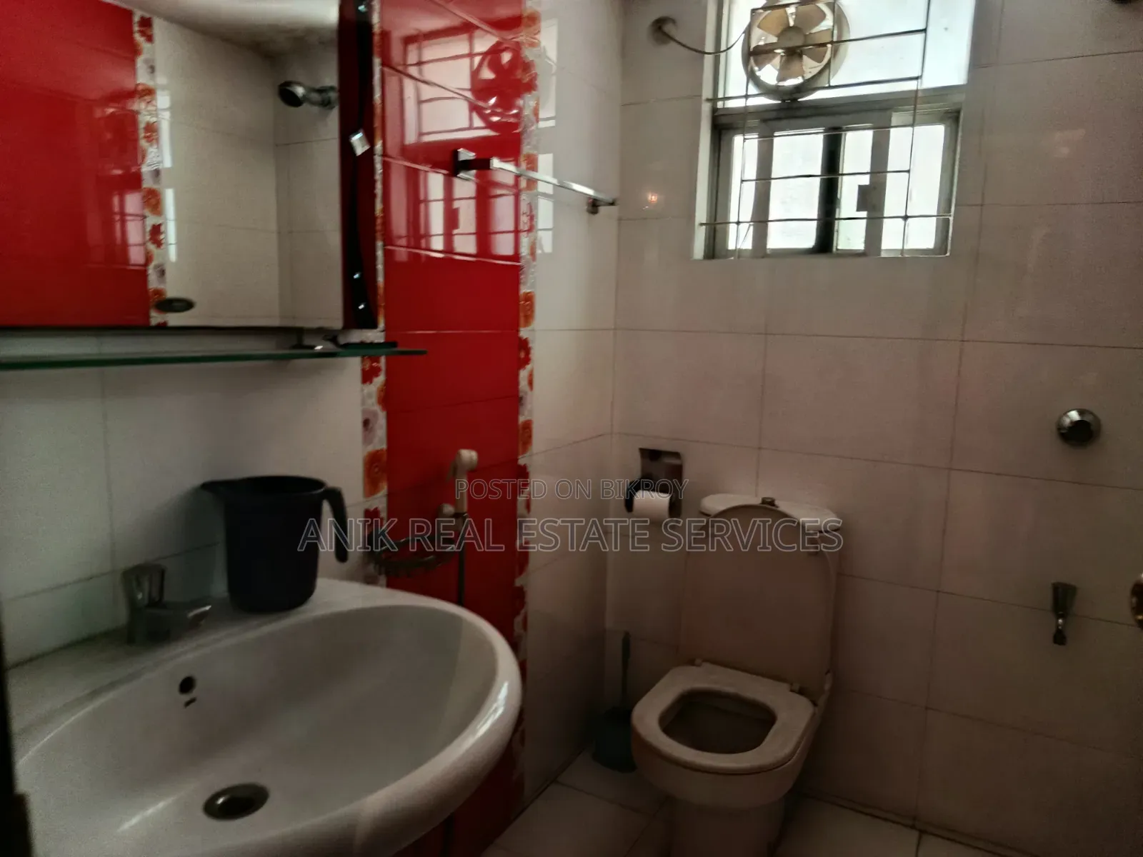 অনিক রিয়েল এস্টেট, বনানীতে ৩ বেডরুমের অ্যাপার্টমেন্ট বিক্রয়