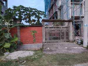South Facing 5 Katha Beside Lake in Sector No 22
