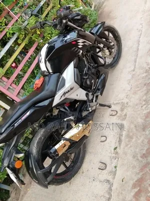 TVS Apache RTR 160 4V 2022 Black