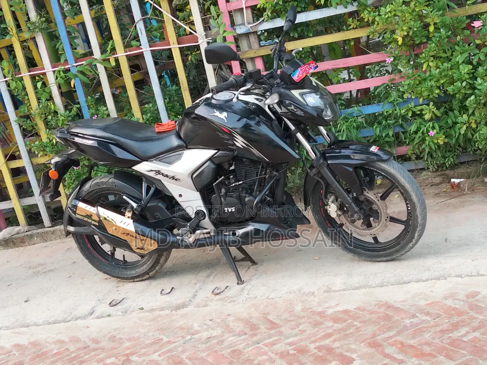 TVS Apache RTR 160 4V 2022 Black