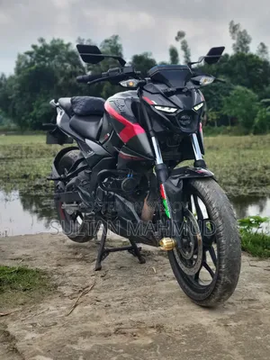 বাজাজ পালসার এনএস ১৬০ ২০২৩ ব্ল্যাক