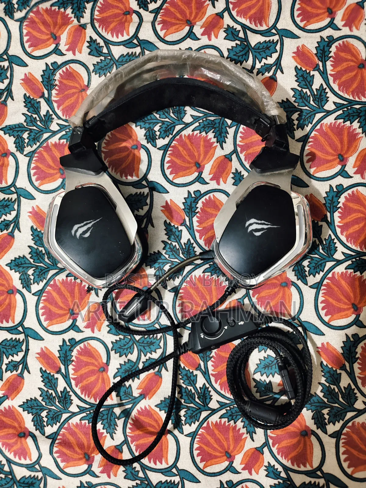 Headphone