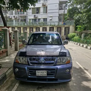 Mitsubishi Pajero 2023 Gray