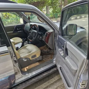 Mitsubishi Pajero 2023 Gray