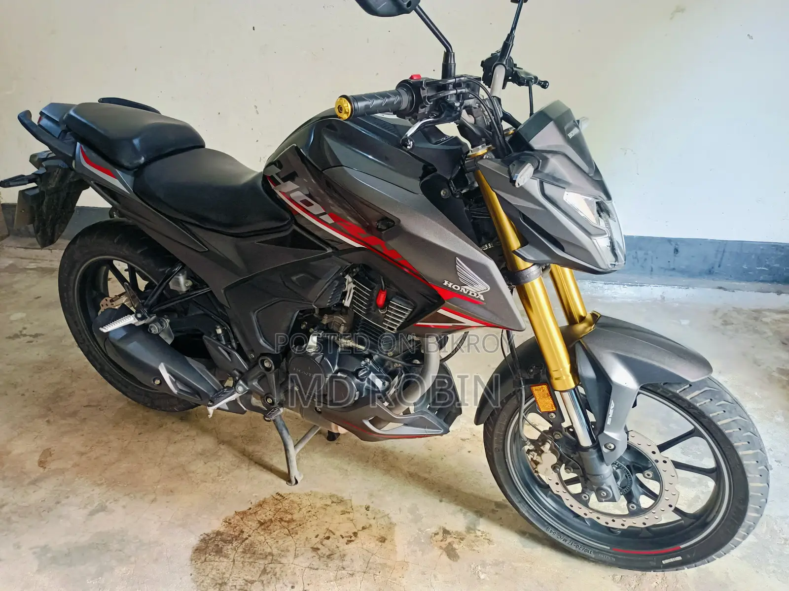 Honda Hornet 2.0 2024 Black