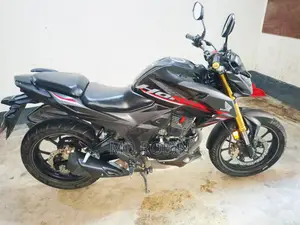 Honda Hornet 2.0 2024 Black