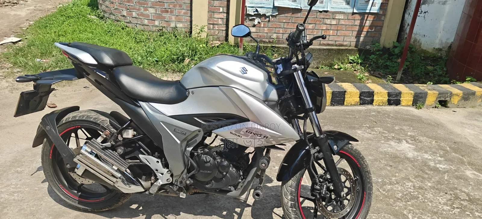 Suzuki Gixxer 2022 Gray