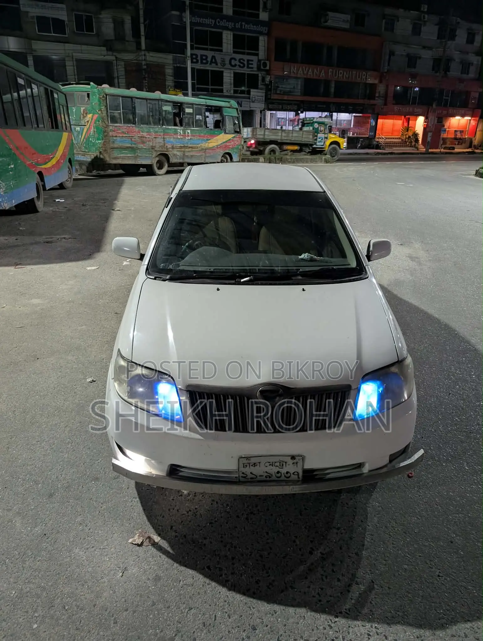টয়োটা করোল্লা ২.০ ডি ২০০৪ হোয়াইট