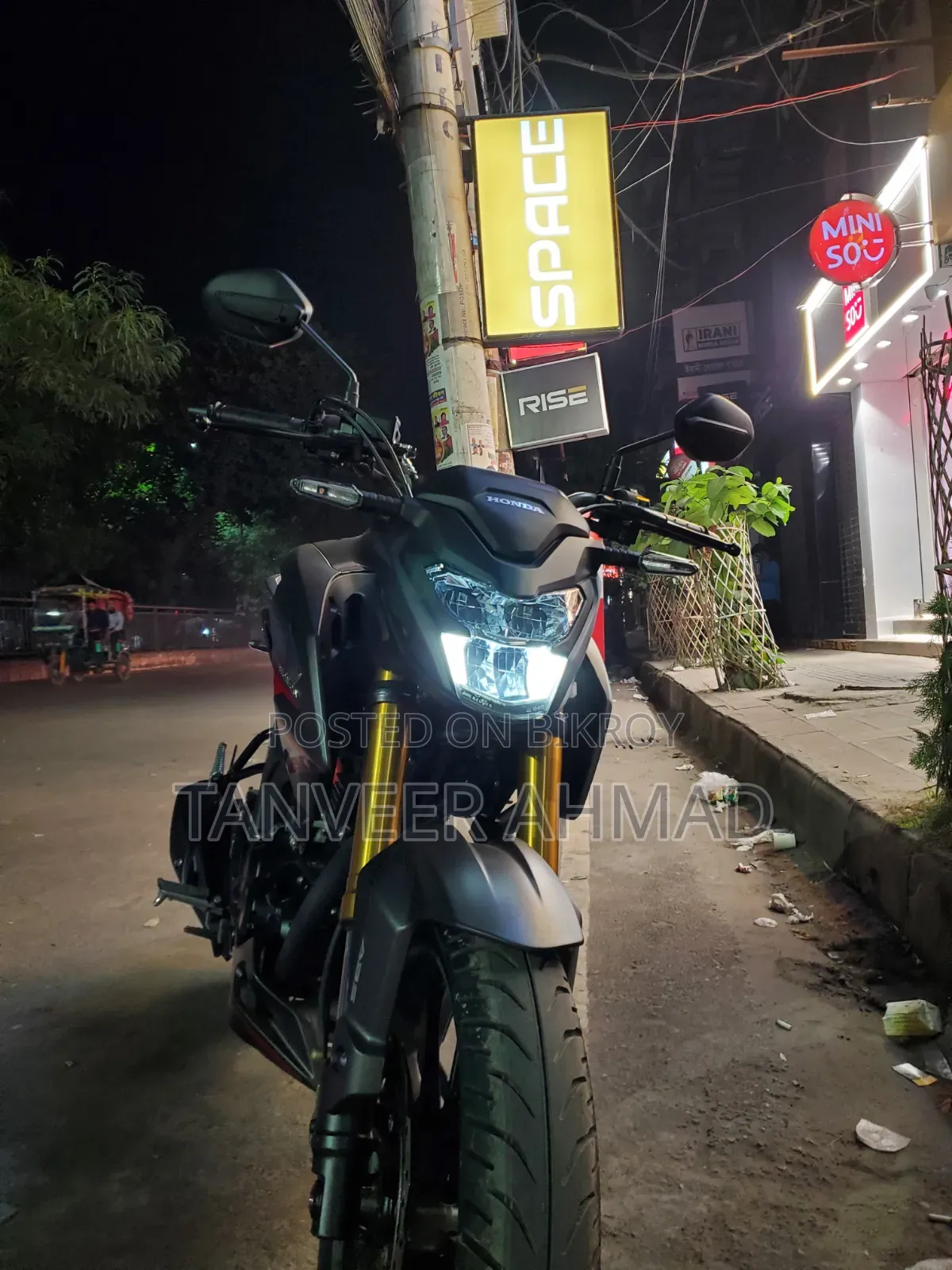 Honda Hornet 2.0 2025 Black