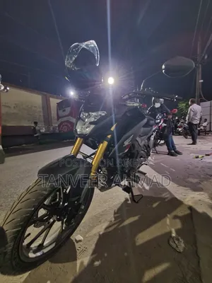 Honda Hornet 2.0 2025 Black
