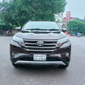 টয়োটা রাশ ১.৫ এডব্লিউডি ২০১৮ মারুন