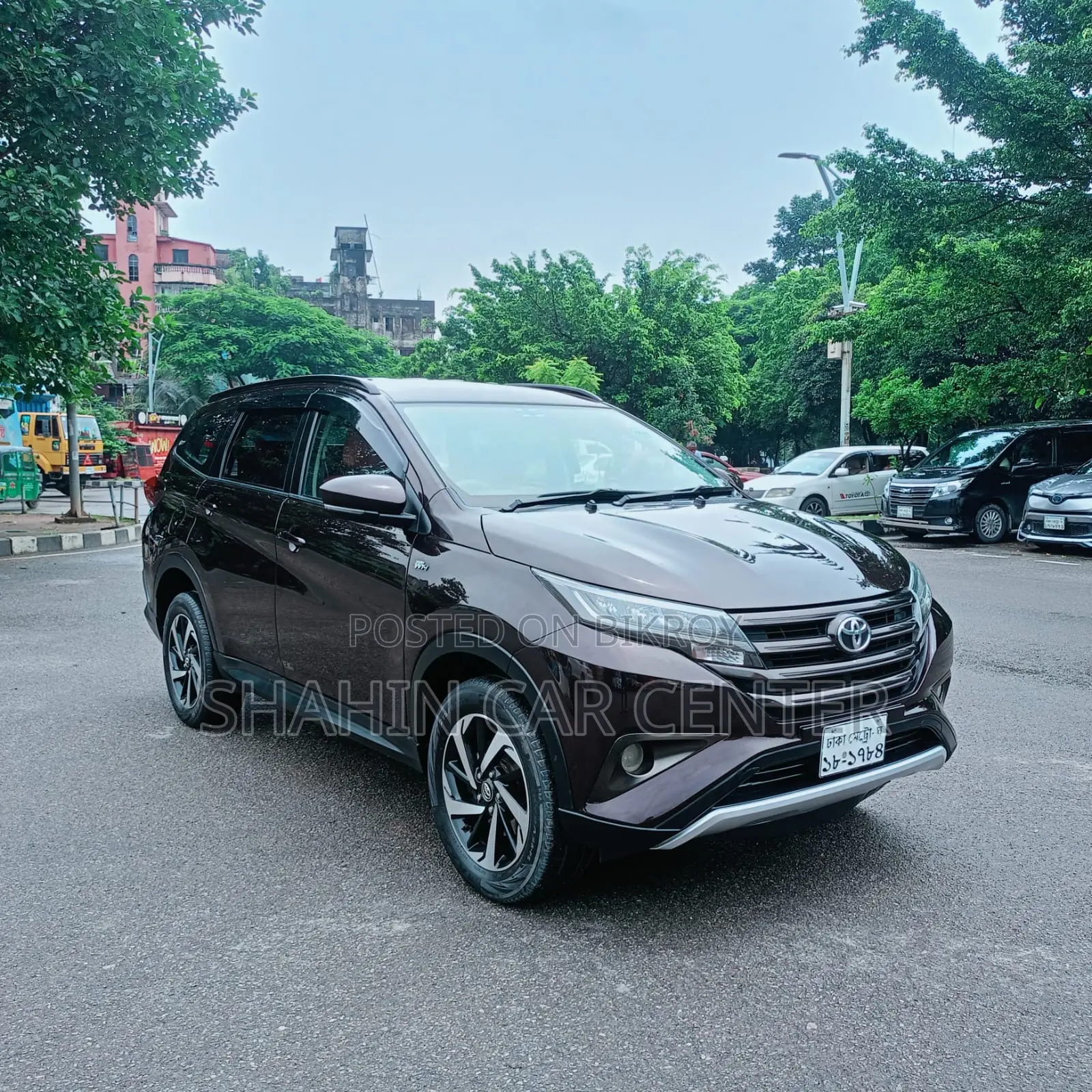 টয়োটা রাশ ১.৫ এডব্লিউডি ২০১৮ মারুন