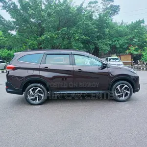 টয়োটা রাশ ১.৫ এডব্লিউডি ২০১৮ মারুন