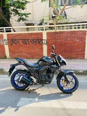 সুজুকি গিক্সার ২০২২ ব্ল্যাক