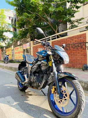 সুজুকি গিক্সার ২০২২ ব্ল্যাক
