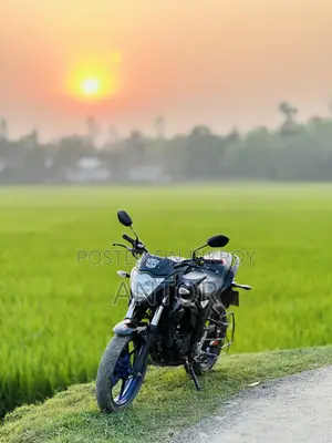 সুজুকি গিক্সার ২০২২ ব্ল্যাক