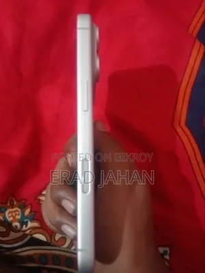 অ্যাপল আইফোন ১৭ প্রো ৫১২ জিবি হোয়াইট