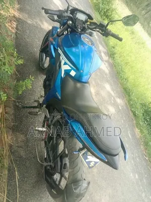 সুজুকি জিক্সার ২০১৮ ব্লু