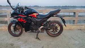 সুজুকি গিক্সার এসএফ ২০১৭ কালো