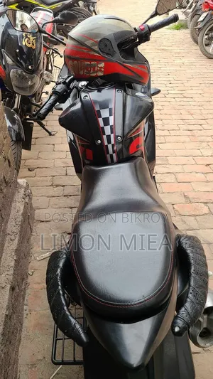 সুজুকি গিক্সার এসএফ ২০১৭ কালো
