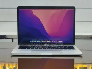 Laptop Apple MacBook Pro 2020 16GB Intel Core i5 SSD 512GB
