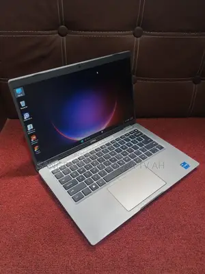 Laptop Dell 3GB Intel SSD 256GB