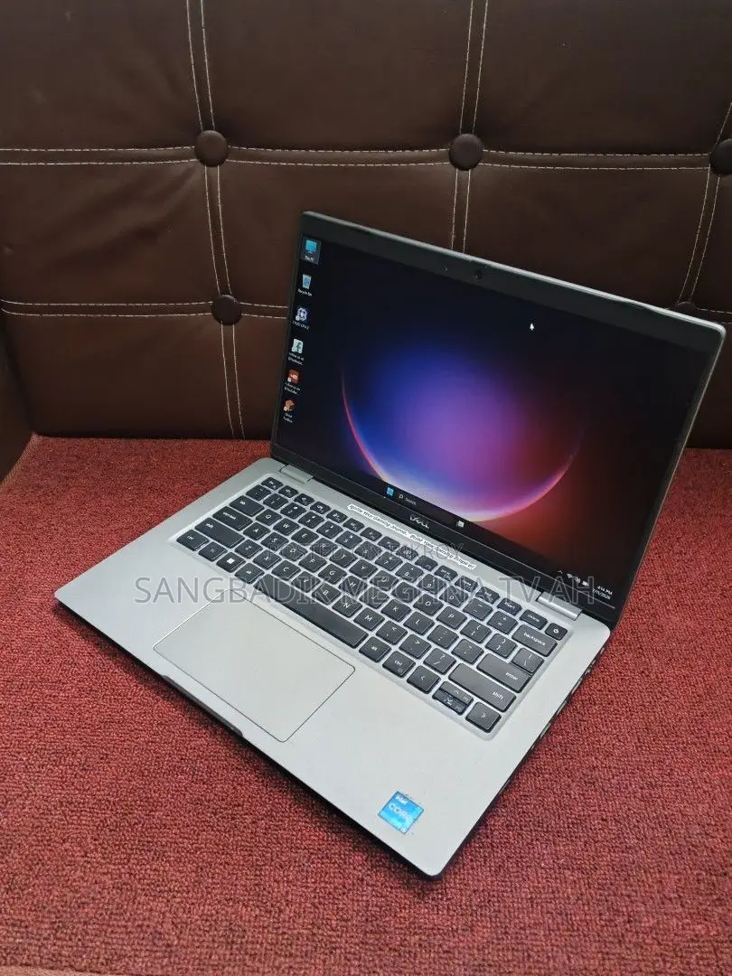 Laptop Dell 3GB Intel SSD 256GB