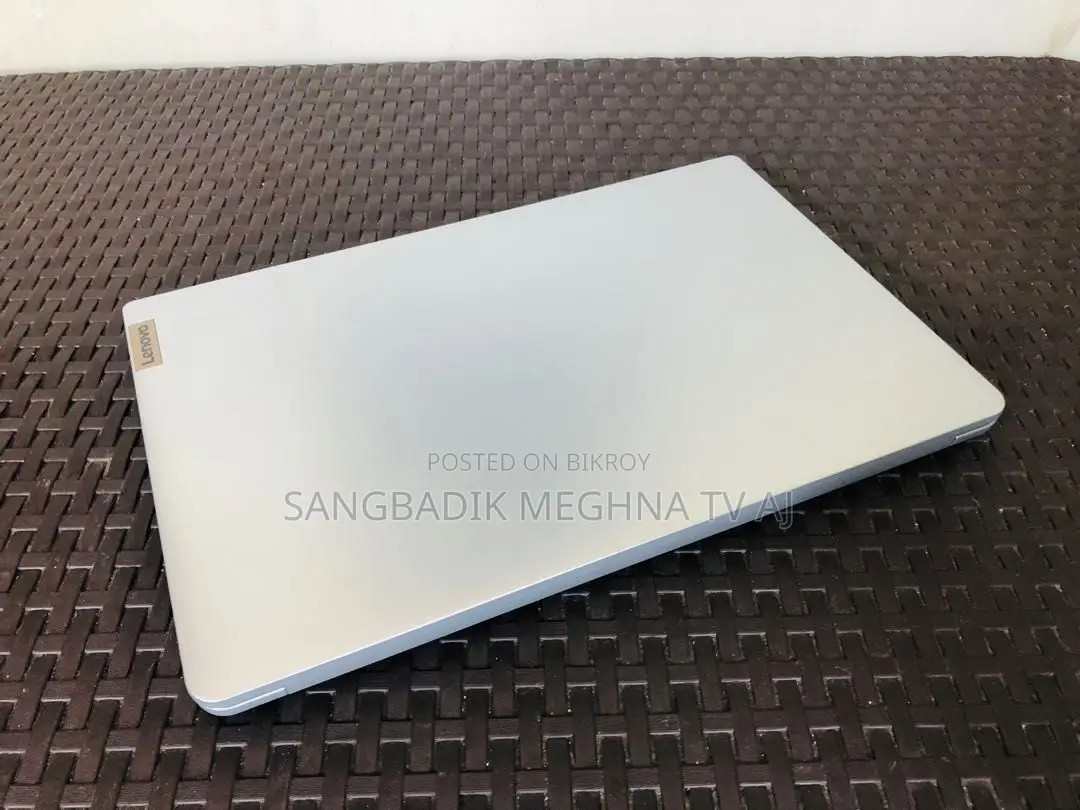 ল্যাপটপ লেনোভো ৩জিবি ইন্টেল এসএসডি ২৫৬জিবি