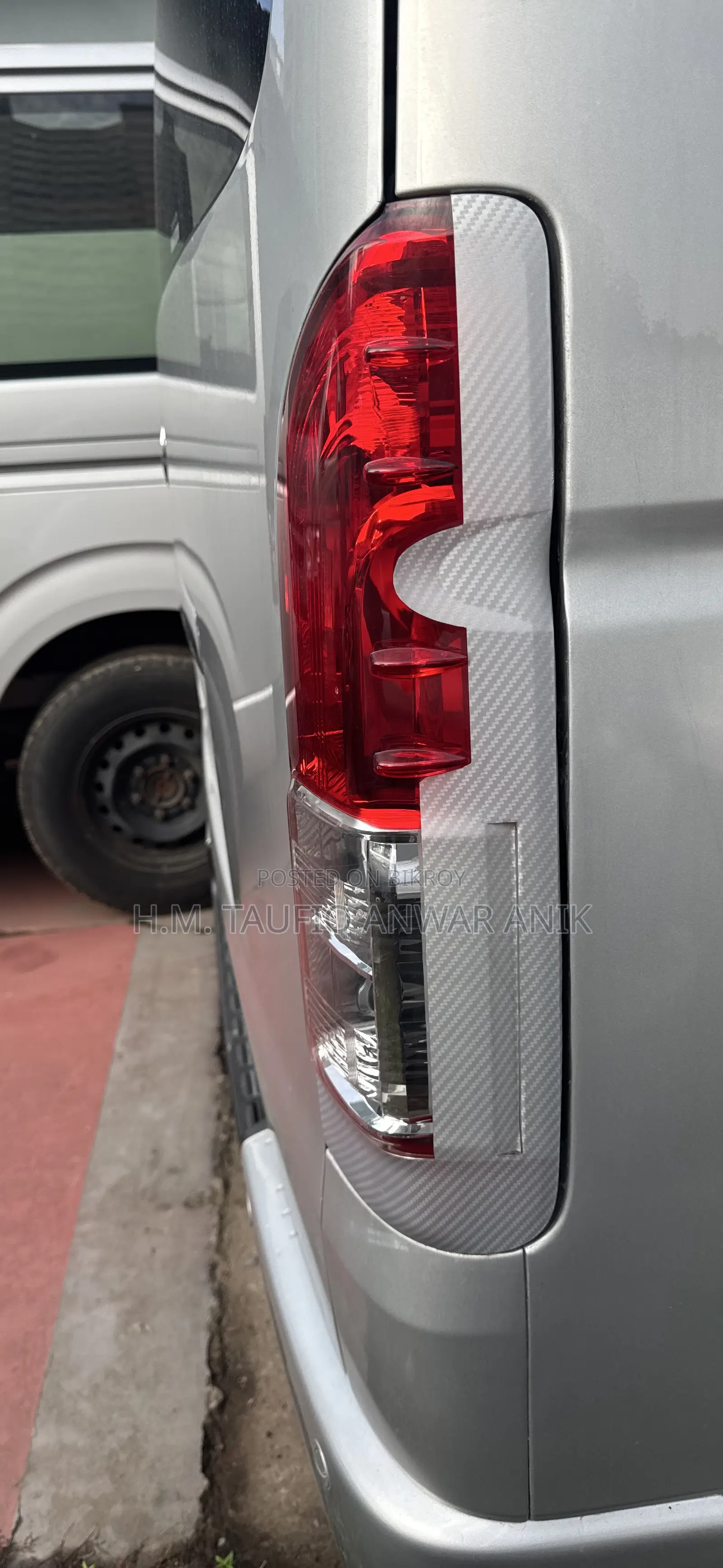 Toyota Grand HiAce 2002 Silver