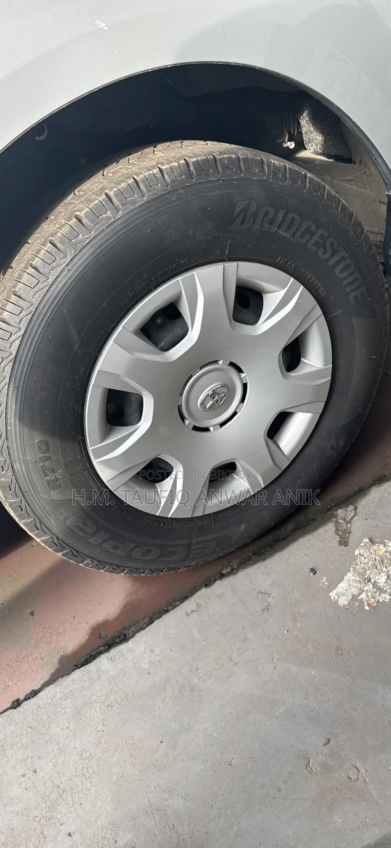 Toyota Grand HiAce 2002 Silver