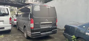 Toyota Grand HiAce 2002 Black
