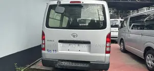 Toyota Grand HiAce 2002 Silver