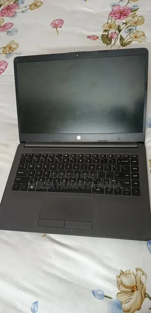 Laptop HP 240 G8 4GB Intel Core i3 HDD 1T