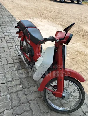 বাজাজ ১৯৯৯ রেড