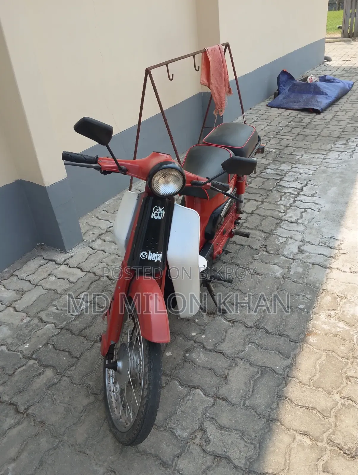 বাজাজ ১৯৯৯ রেড
