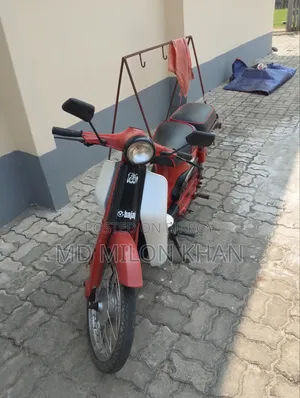 বাজাজ ১৯৯৯ রেড