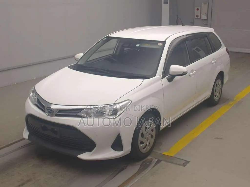 Toyota Corolla Fielder 2021 White