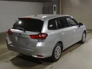 Toyota Corolla Fielder 2021 Silver