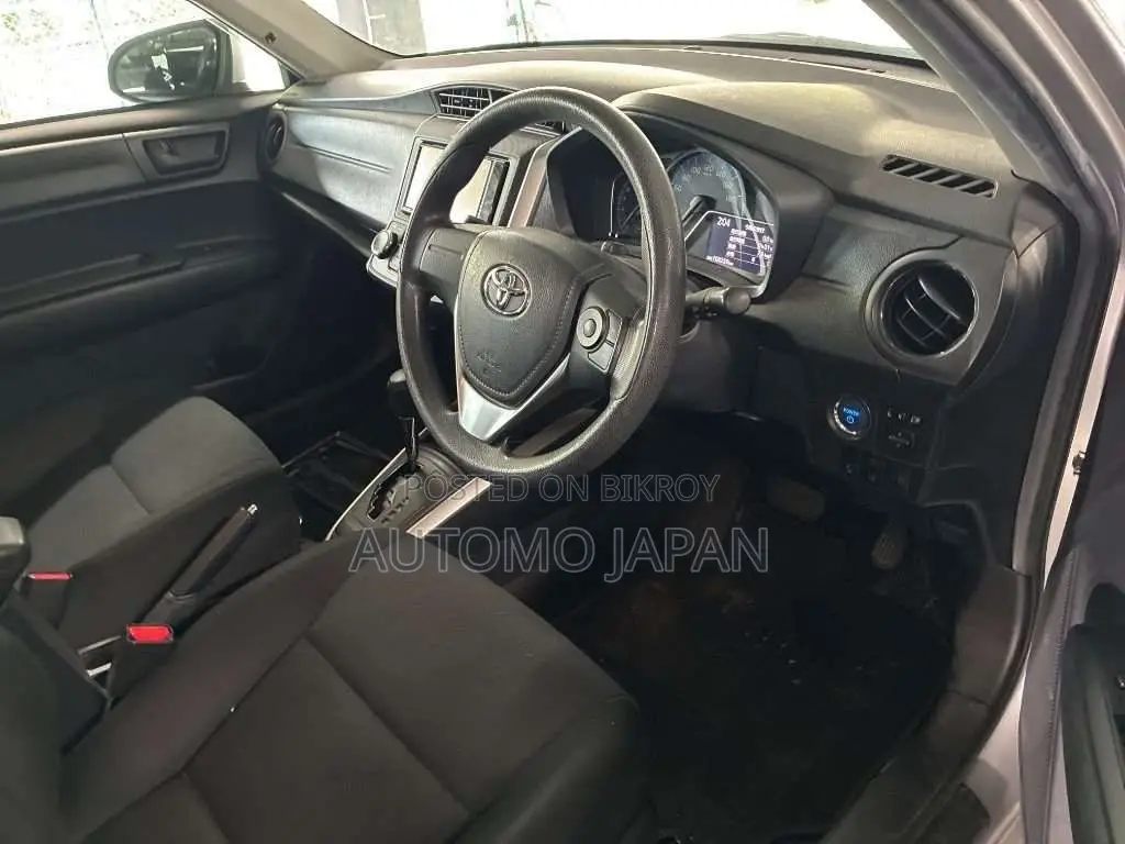Toyota Corolla Fielder 2021 Silver