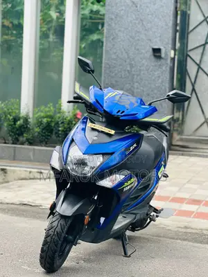 Yamaha 2022 Blue