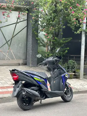 Yamaha 2022 Blue