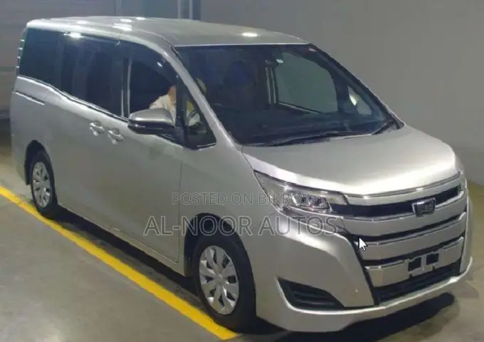 Toyota Noah 2.0 Front Wheel Drive (8 Seater) 2021 Silver