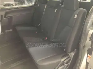 Toyota Noah 2.0 Front Wheel Drive (8 Seater) 2021 Silver