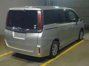 Toyota Noah 2.0 Front Wheel Drive (8 Seater) 2021 Silver