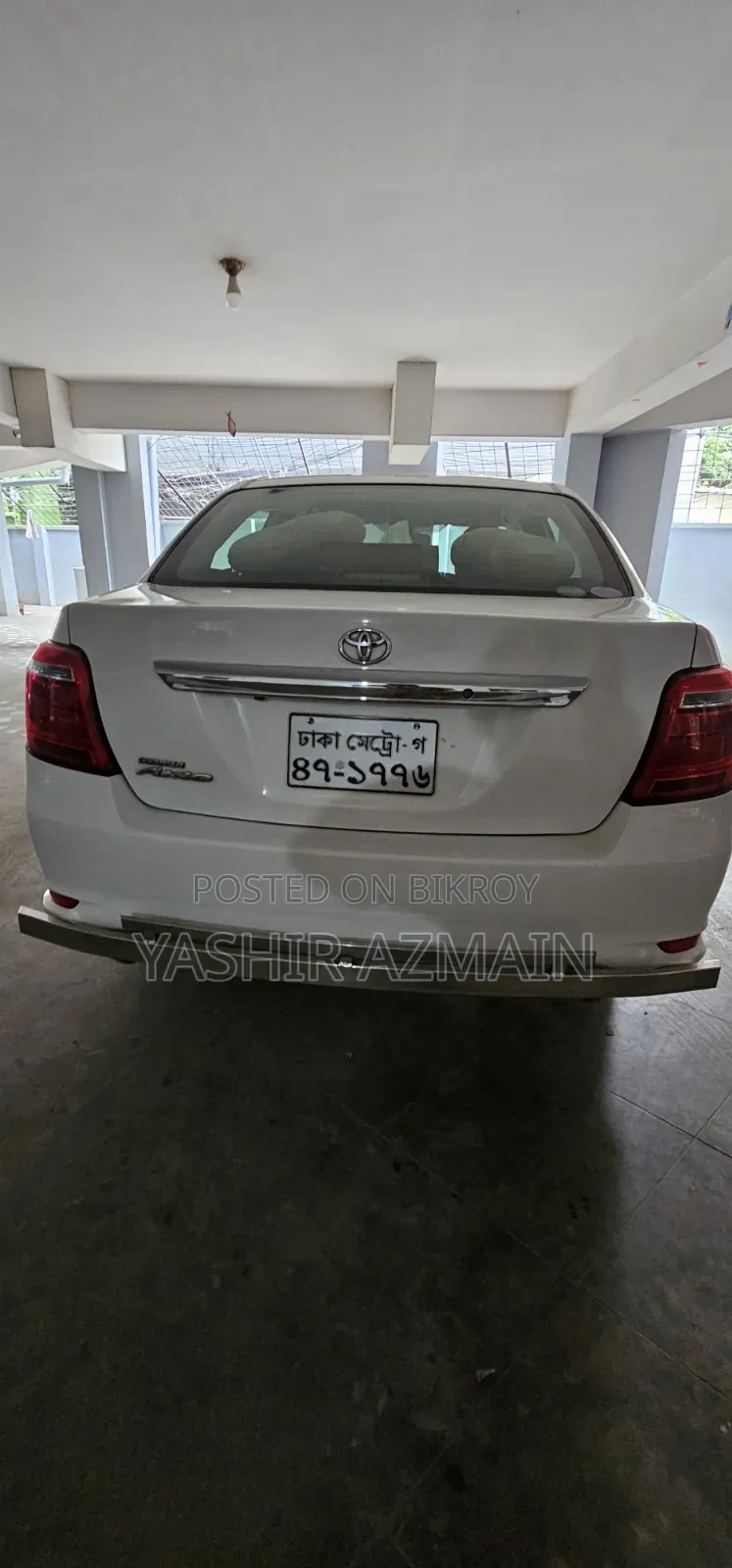 টয়োটা অ্যাক্সিও ২০১৬ সাদা