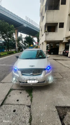 টয়োটা করোলা ফিল্ডার ২০১২ সিলভার