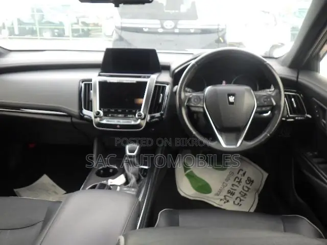 New Toyota Crown 2020 Pearl