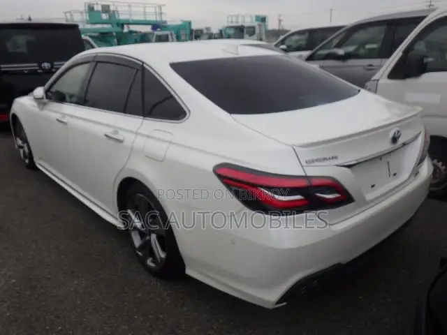 New Toyota Crown 2020 Pearl